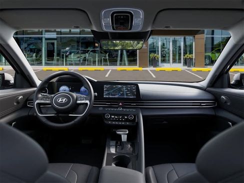 New 2025 Hyundai Elantra Limited image 11