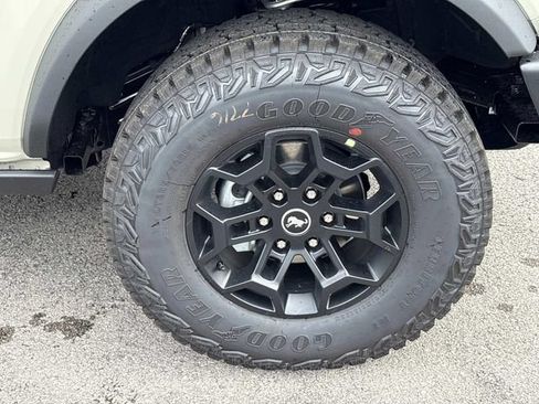 New 2026 Ford Bronco Badlands AWD/4WD image 9
