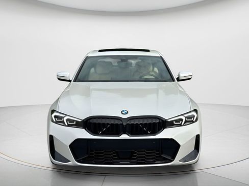 Used 2026 BMW 330i Sedan w/ M Sport Package RWD image 2