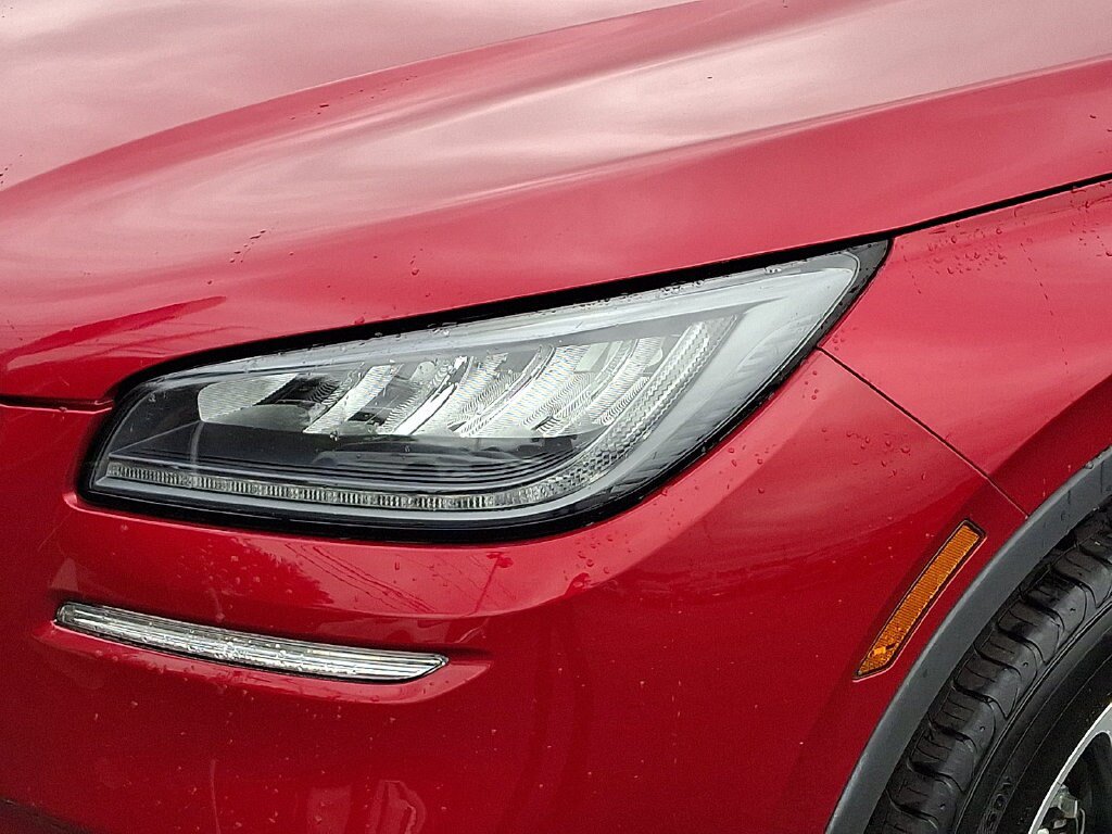 Certified 2022 Lincoln Corsair AWD w/ Equipment Group 101A image 9