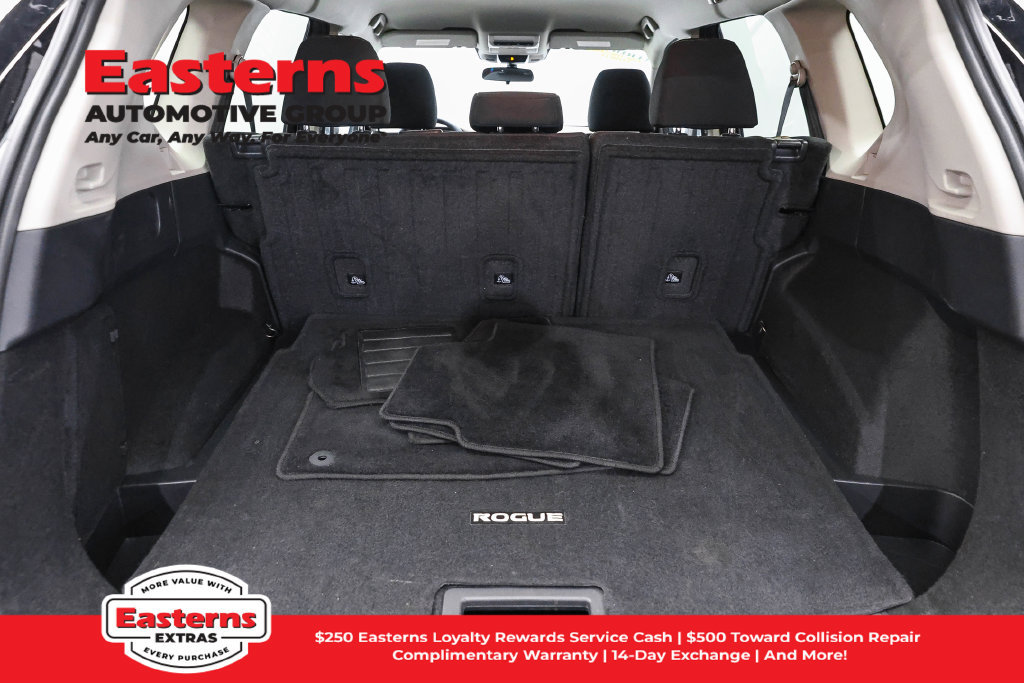 Used 2023 Nissan Rogue S AWD/4WD image 10