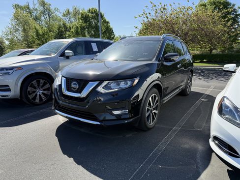 Used 2018 Nissan Rogue SL w/ Premium Package image 5