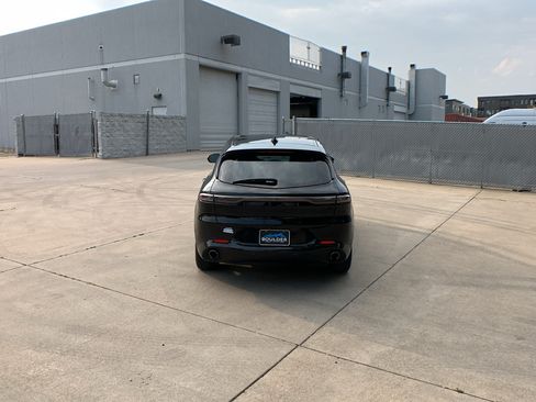 Used 2024 Dodge Hornet R/T Plus w/ R/T Blacktop Package AWD/4WD image 4
