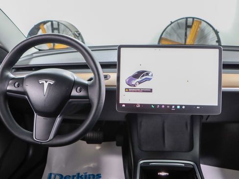 Used 2022 Tesla Model 3 Long Range image 16