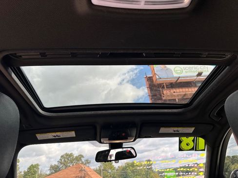 Used 2018 BMW 330i xDrive Sedan image 6