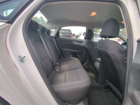 Used 2021 Kia Forte LXS FWD image 9