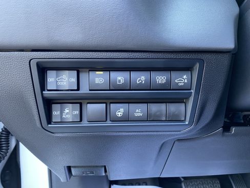 Used 2026 Toyota Tundra Capstone AWD/4WD image 18
