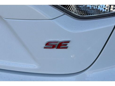 Used 2026 Toyota Corolla SE FWD image 7
