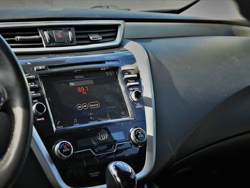 Used 2021 Nissan Murano SV FWD image 12