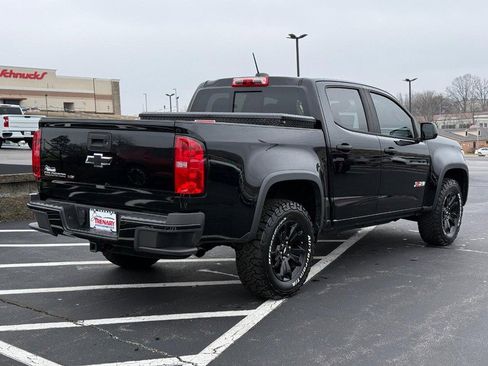 Used 2018 Chevrolet Colorado Z71 w/ Z71 Midnight Edition image 3