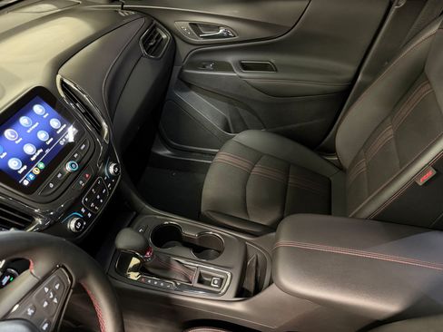 Used 2023 Chevrolet Equinox RS FWD image 30