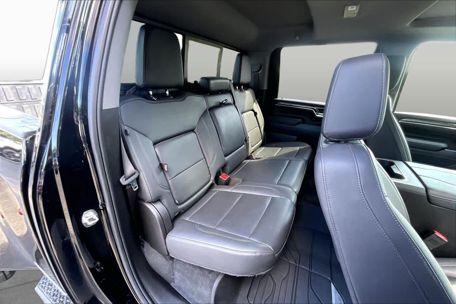Used 2024 Chevrolet Silverado 3500 LTZ w/ LTZ Plus Package AWD/4WD image 26
