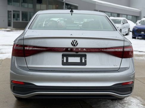 New 2026 Volkswagen Jetta SE image 11