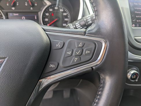 Used 2021 Chevrolet Equinox LT FWD image 34