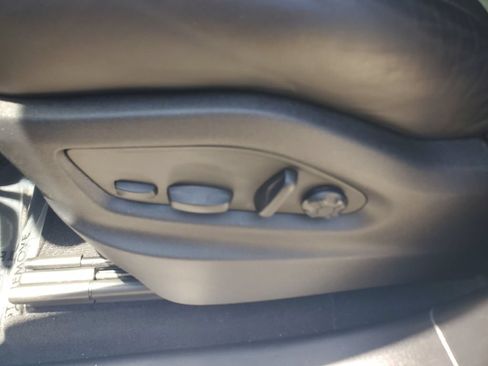 Used 2023 Porsche Cayenne AWD/4WD image 19