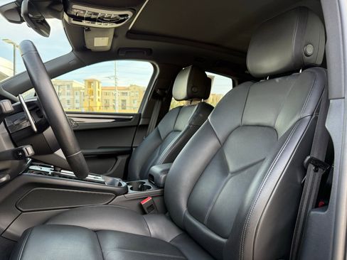 Certified 2023 Porsche Macan S image 5