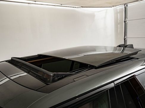 New 2026 Land Rover Range Rover Long Wheelbase SE AWD/4WD image 14
