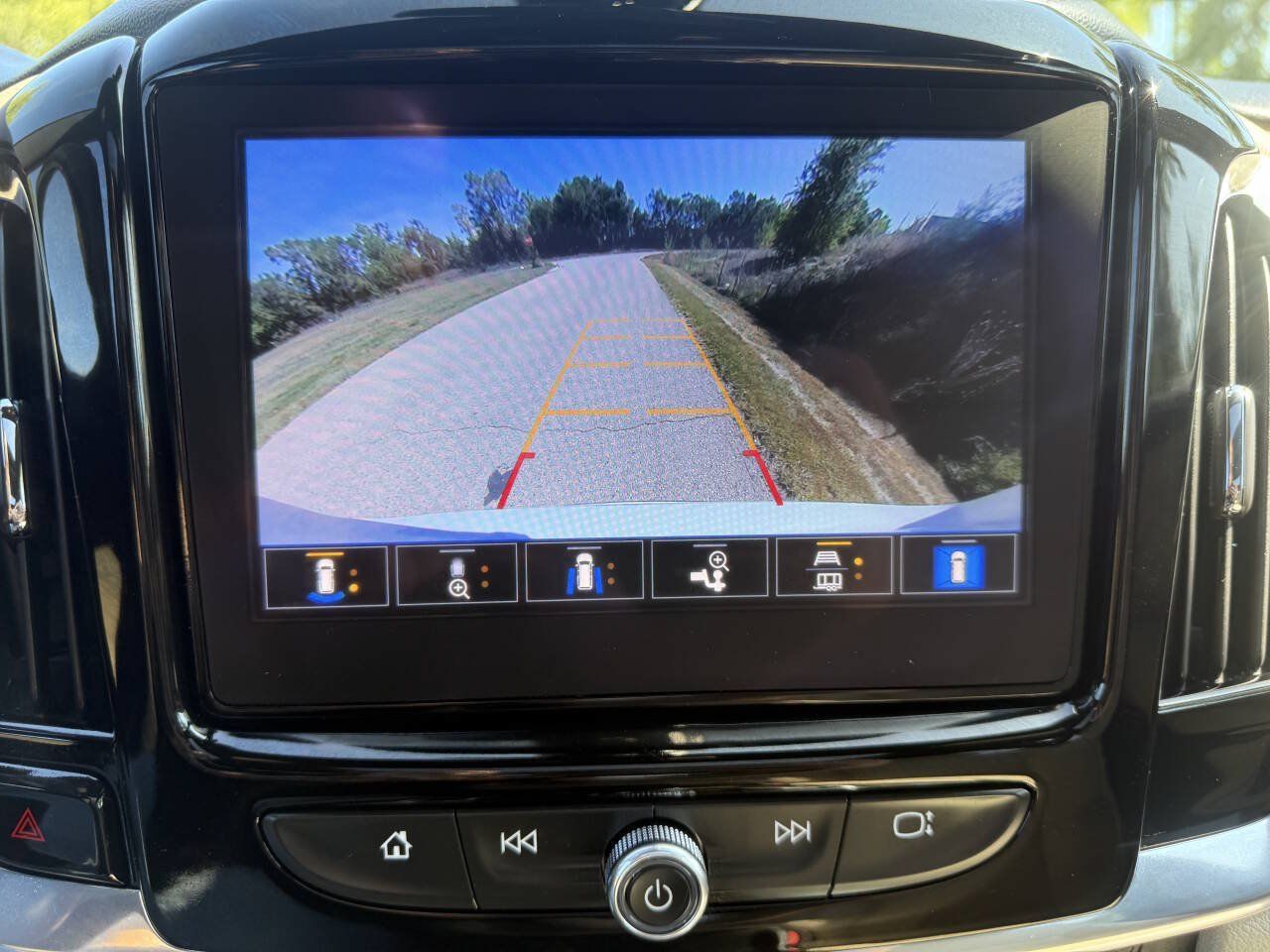 Used 2022 Chevrolet Traverse Premier w/ LPO, Floor Liner Package AWD/4WD image 14