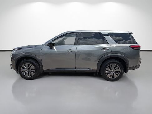 Used 2023 Nissan Pathfinder S FWD image 2