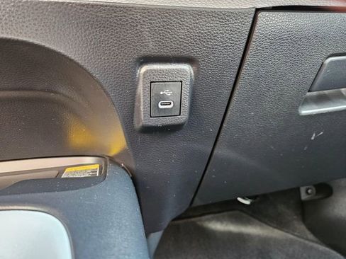 Used 2024 Toyota Corolla SE w/ SE Package image 35