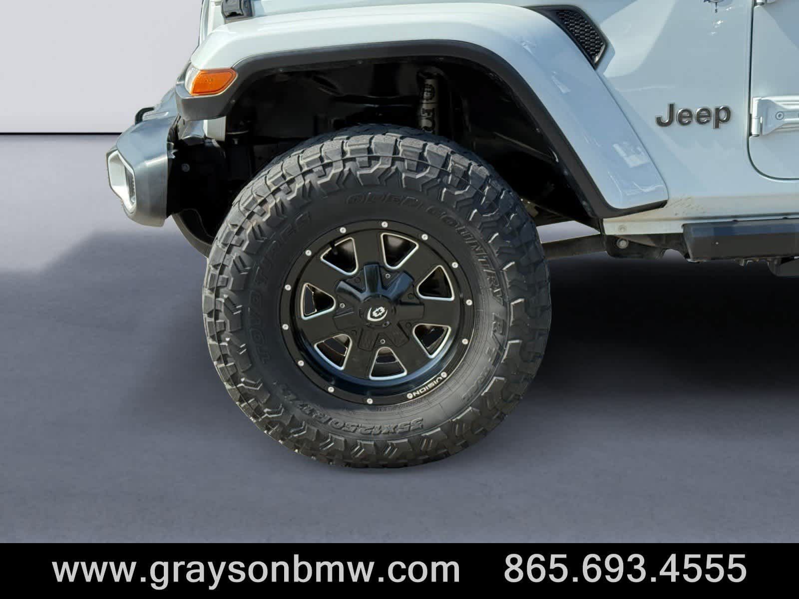 Used 2021 Jeep Gladiator Overland w/ Popular Equipment Package AWD/4WD image 9