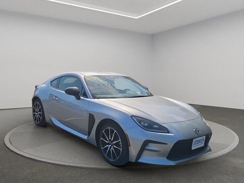 Used 2024 Toyota GR86 RWD image 8