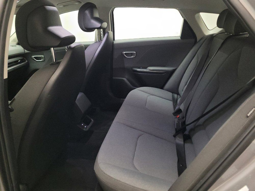 Used 2025 Kia K4 FWD image 18