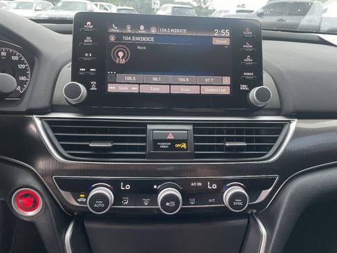 Used 2018 Honda Accord Sport image 24