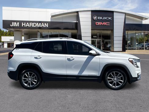 Used 2022 GMC Terrain SLT FWD image 8