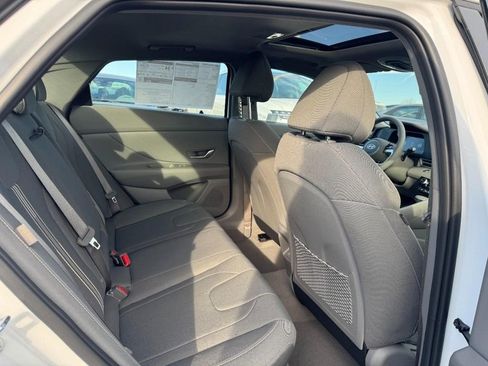 New 2026 Hyundai Elantra SEL Sport Premium FWD image 5