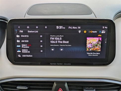 Used 2023 Hyundai Santa Fe SEL w/ Premium Package image 18