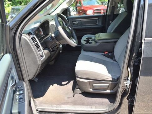 Used 2024 RAM 1500 Classic SLT AWD/4WD image 17