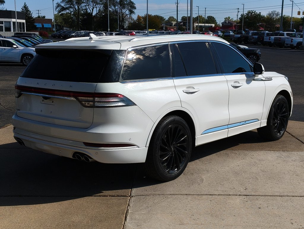 Used 2021 Lincoln Aviator Reserve AWD/4WD image 42