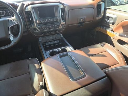 Used 2015 Chevrolet Silverado 1500 High Country w/ High Country Premium Package image 32