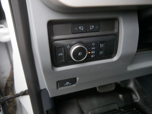 Used 2024 Ford F350 XLT AWD/4WD image 12