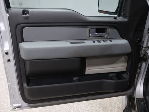 Used 2011 Ford F150 XLT w/ XLT Chrome Pkg image 14