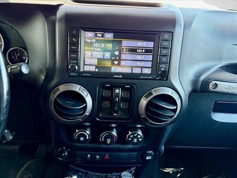 Used 2018 Jeep Wrangler Unlimited Sport S AWD/4WD image 8