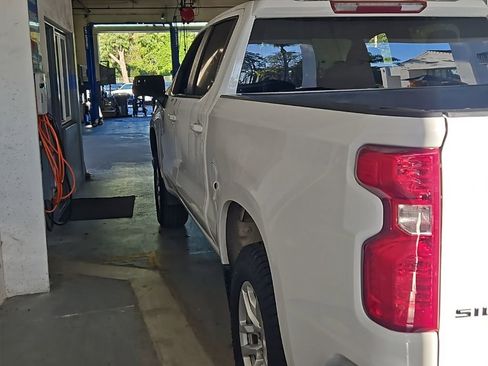 Used 2020 Chevrolet Silverado 1500 LT w/ Convenience Package image 5