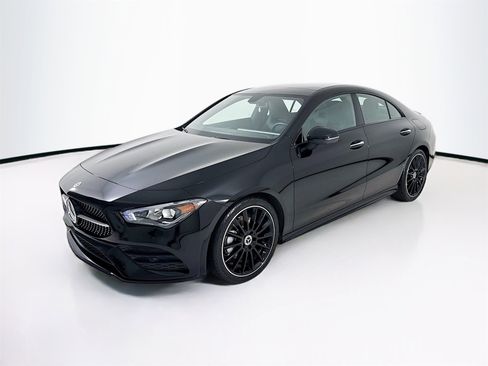 Used 2023 Mercedes-Benz CLA 250 image 3