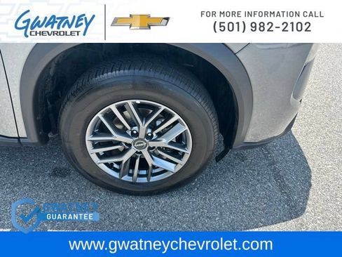 Used 2024 Nissan Rogue S AWD/4WD image 12