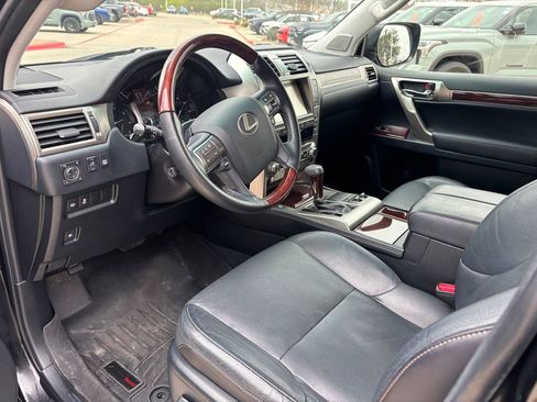 Used 2017 Lexus GX 460 Premium image 6