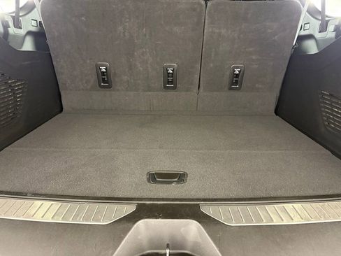 Used 2025 Chevrolet Suburban Premier image 45