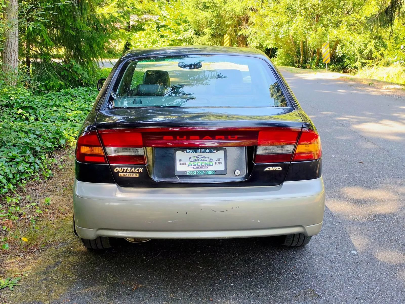 Used 2001 Subaru Outback Limited AWD/4WD image 4