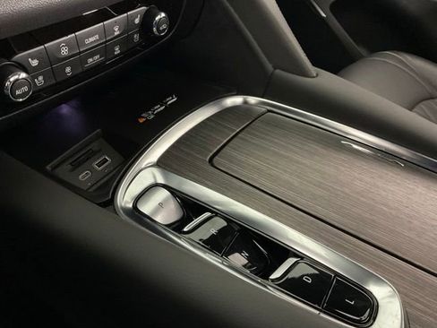 Used 2024 Buick Enclave Avenir w/ Trailering Package, 5000 lbs. FWD image 23