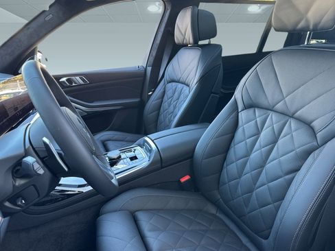 New 2026 BMW X7 xDrive40i w/ M Sport Package image 17