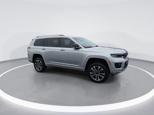 Used 2024 Jeep Grand Cherokee L Overland w/ Trailer Tow Package AWD/4WD image 2