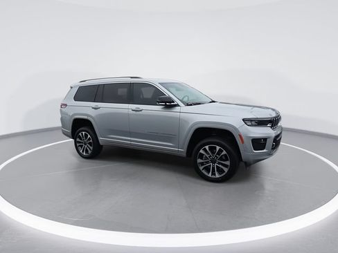 Used 2024 Jeep Grand Cherokee L Overland w/ Trailer Tow Package AWD/4WD image 2