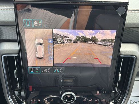 New 2026 GMC Yukon XL AT4 w/ AT4 Premium Package AWD/4WD image 38