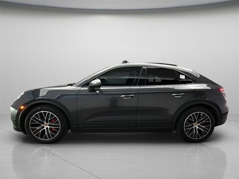 Used 2025 Porsche Macan 4S Electric image 2