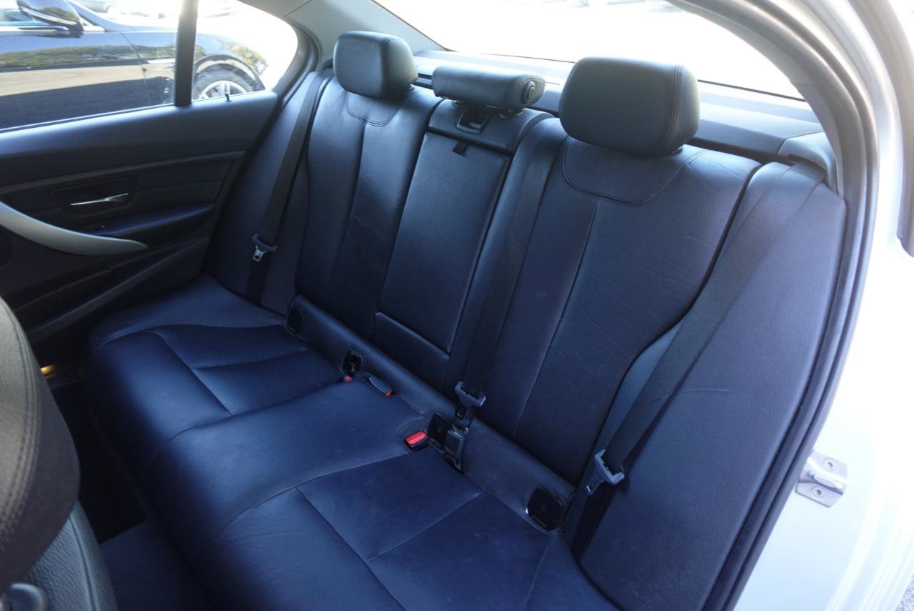 Used 2013 BMW 328i xDrive Sedan AWD/4WD image 10